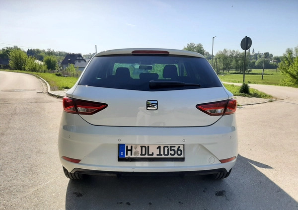 Seat Leon cena 41900 przebieg: 207000, rok produkcji 2017 z Słomniki małe 301
